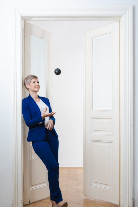Business Portraits Mag. Claudia Froschauer – by Amir Kaljikovic Business Portraits Mag. Claudia Froschauer - by Amir Kaljikovic