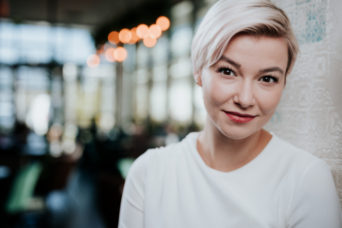 Personal Branding Portraits - Jasmin Brugger - By Amir Kaljikovic