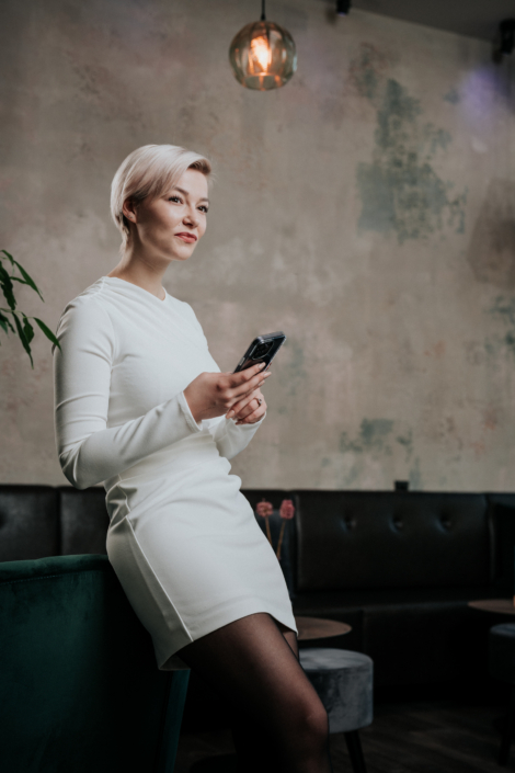 Personal Branding Portraits – Jasmin Brugger – By Amir Kaljikovic Personal Branding Portraits - Jasmin Brugger - By Amir Kaljikovic