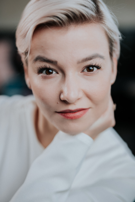 Personal Branding Portraits – Jasmin Brugger – By Amir Kaljikovic Personal Branding Portraits - Jasmin Brugger - By Amir Kaljikovic